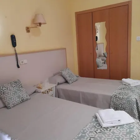 Alhambra Hostal *