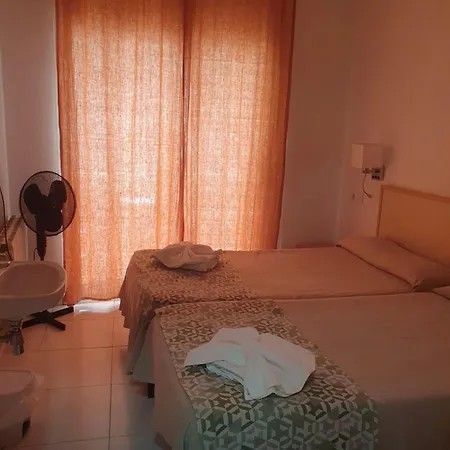 Alhambra Hostel