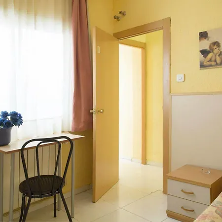 Alhambra Hostal *