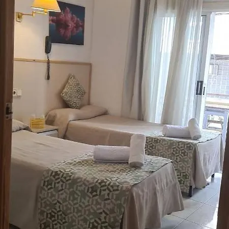 Хостел Alhambra *