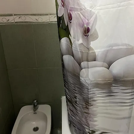 Alhambra Хостел