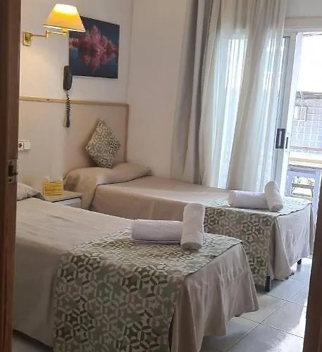Vandrarhem Alhambra *