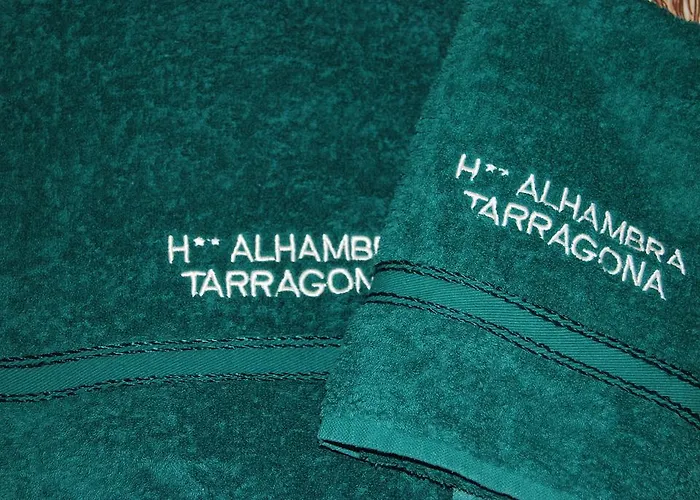 Vandrarhem Alhambra *